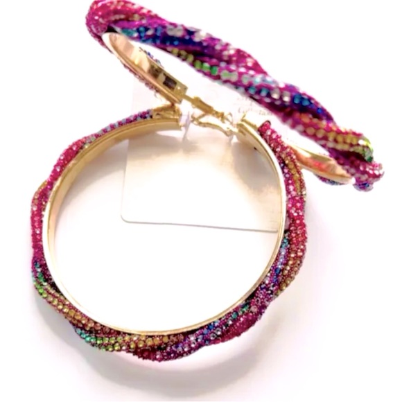 BLING🛍🆕RAINBOW TWISTED RHINESTONE HOOP EARRINGS - Picture 3 of 5